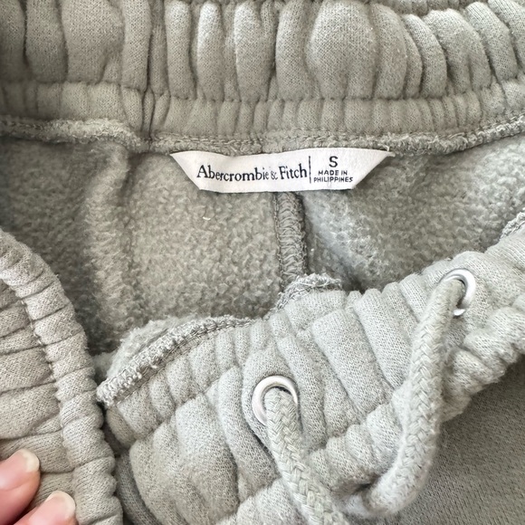 Abercrombie Sweat Set - Picture 4 of 4